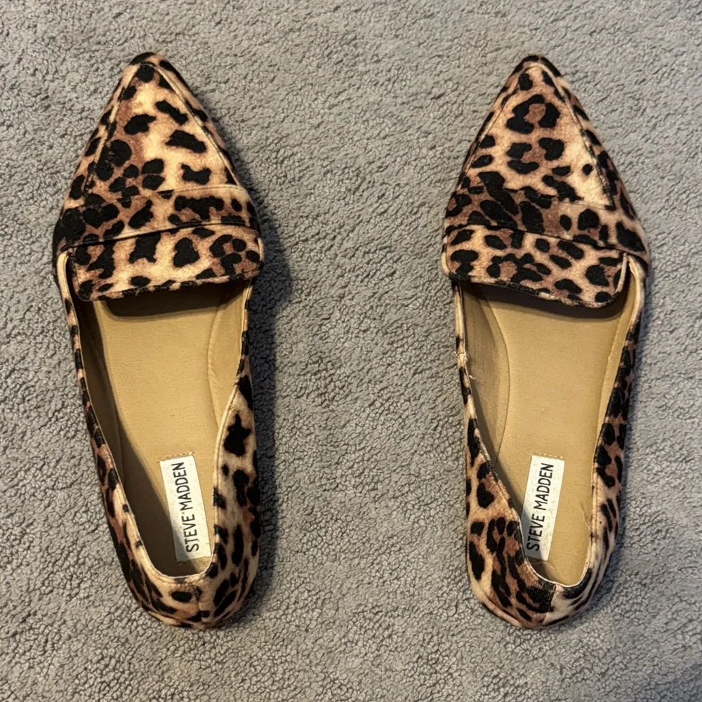 Steve Madden Leopard Print Flats - Picture 4 of 4